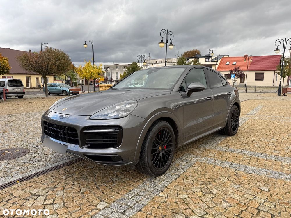 Porsche Cayenne - 1