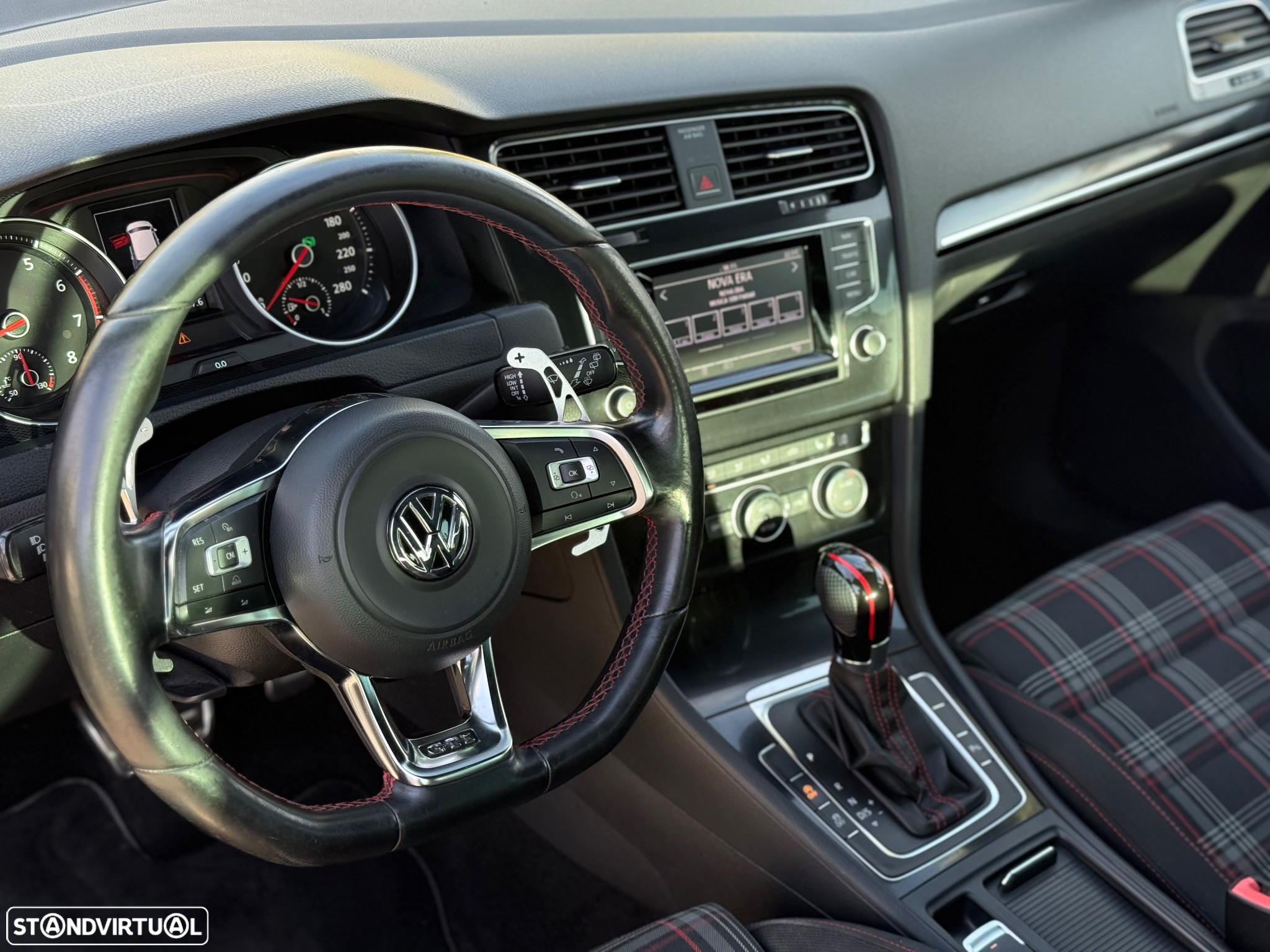 VW Golf 2.0 TSi GTi DSG Performance - 14