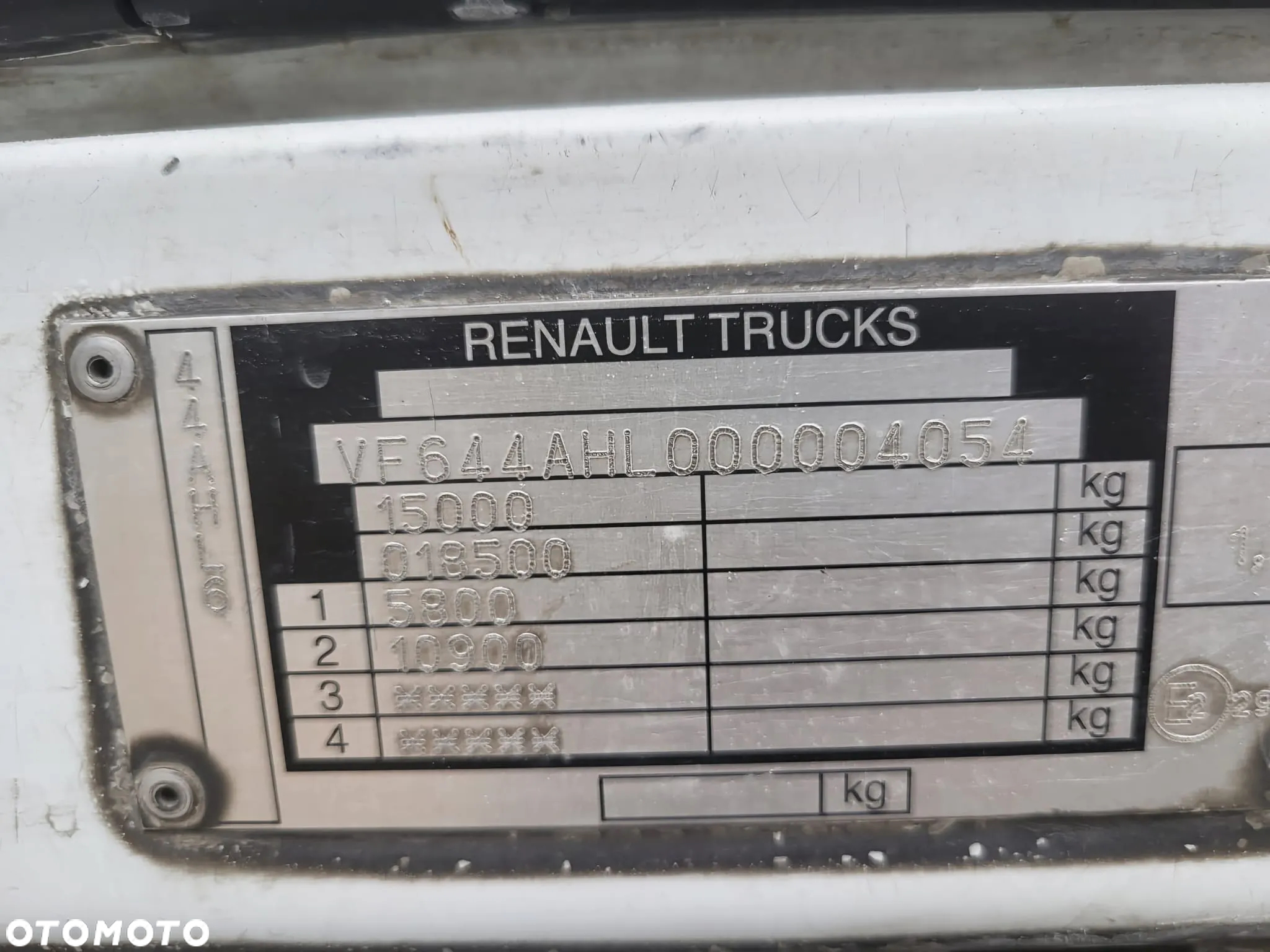 Renault Gama D Wide - 13