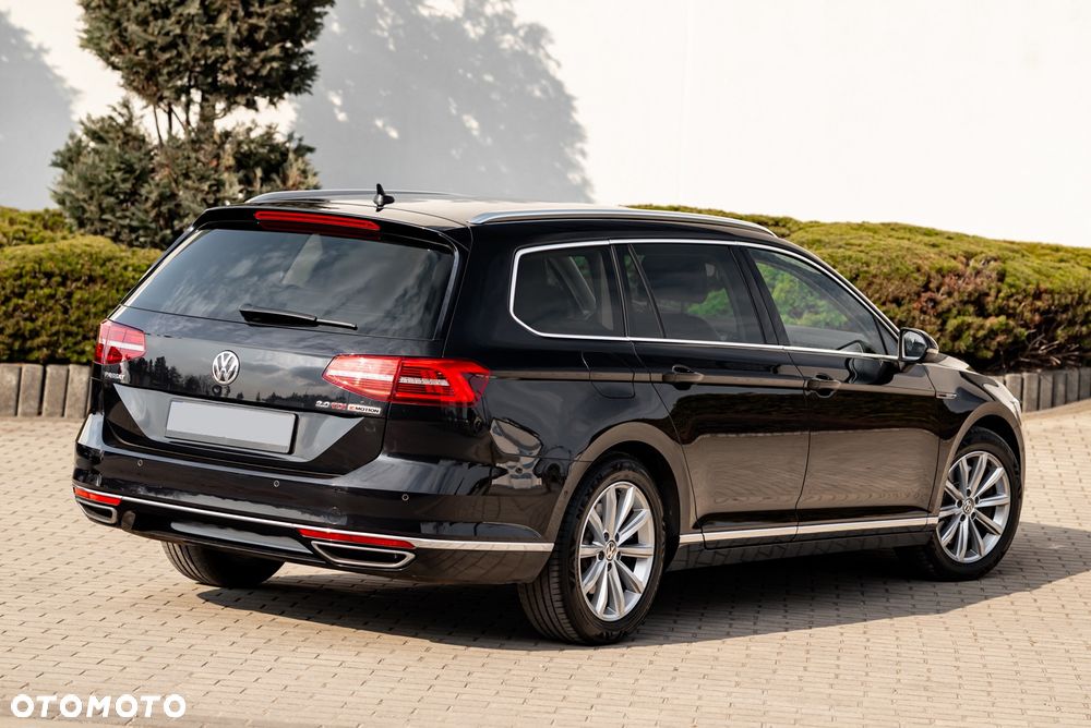 Volkswagen Passat 2.0 TDI SCR 4Motion DDG Highline - 13