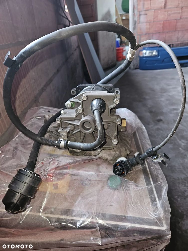 WYSPRZĘGLIK SIŁOWNIK SPRZĘGŁA MAN TGL TGM AUTOMAT K013727 X54 - 9