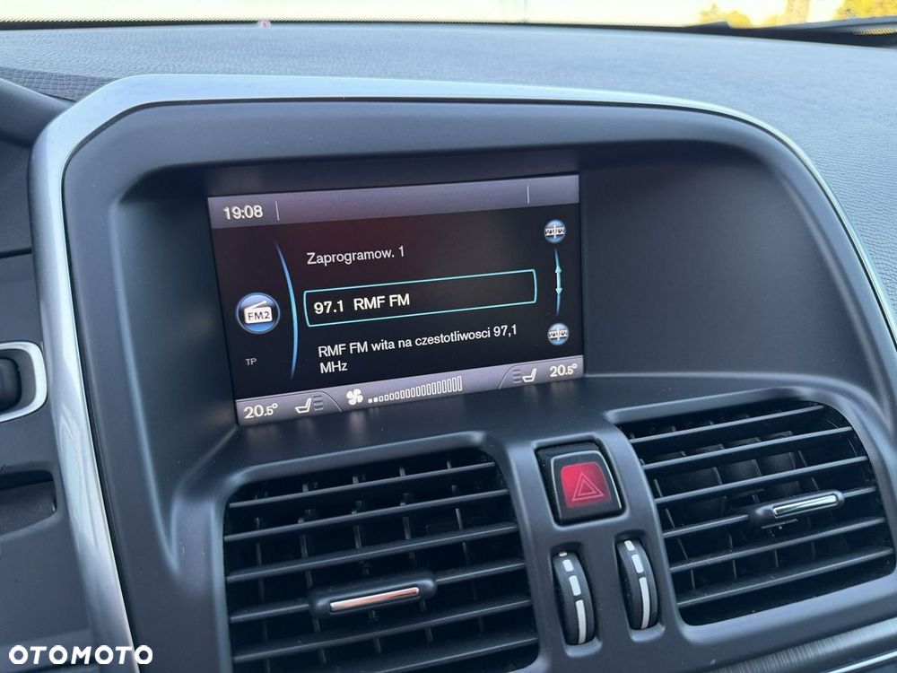 Volvo XC 60 D4 Momentum - 13
