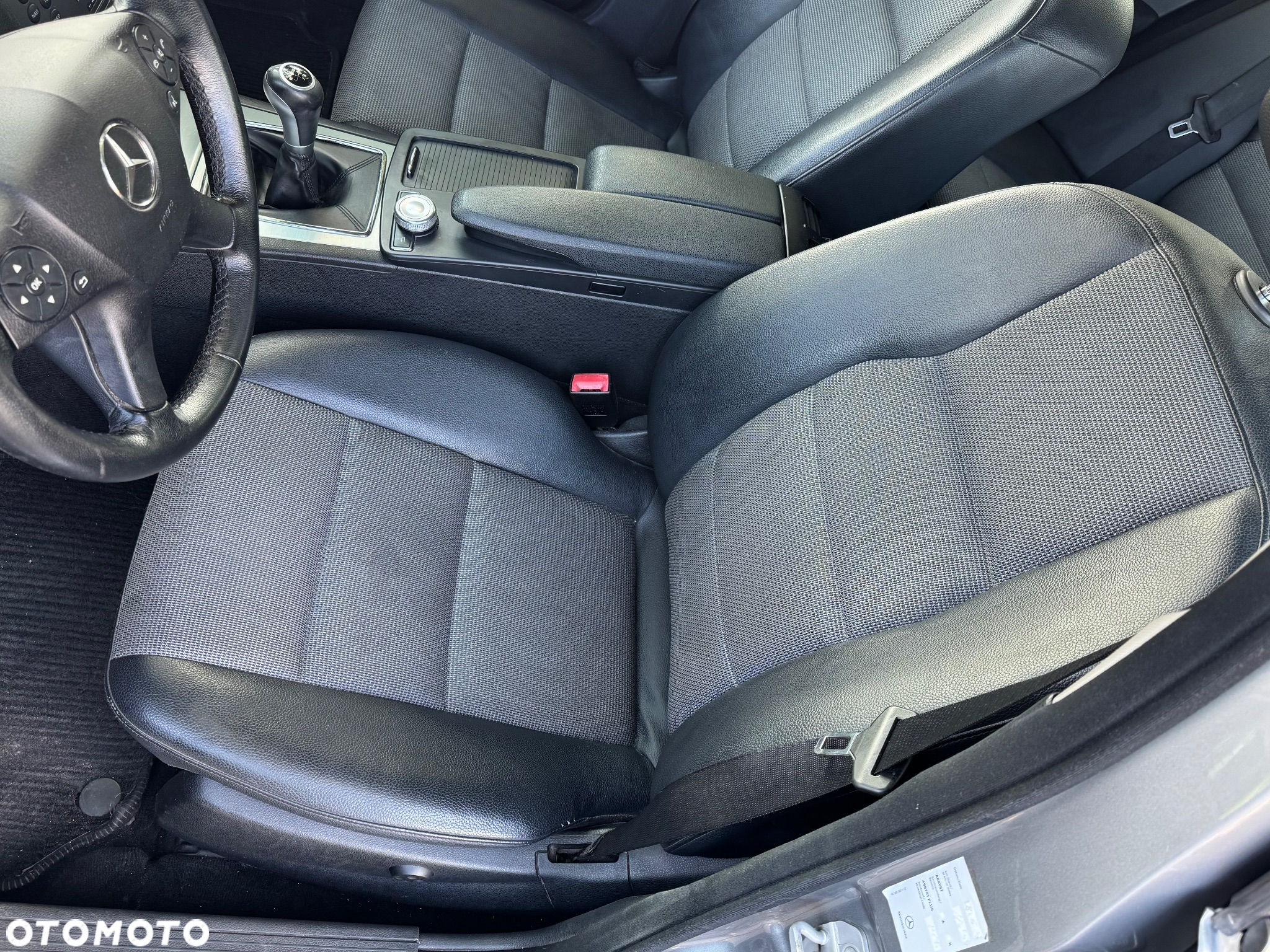 Mercedes-Benz Klasa C 220 CDI BlueEff Edition Elegance - 14