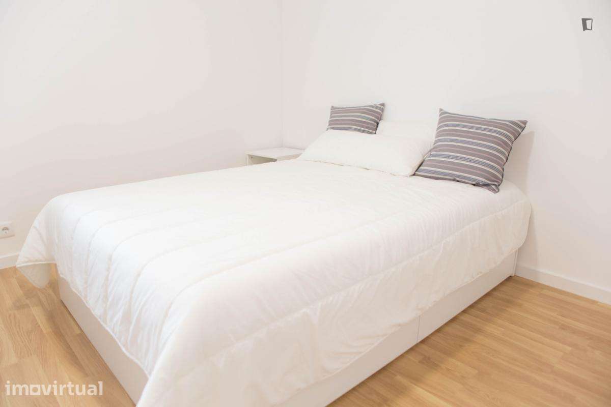 Quarto - localizado em Rio Tinto Porto - Grande imagem: 5/21