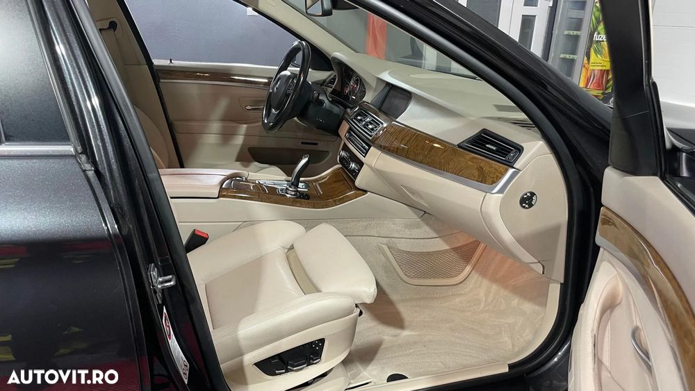 BMW Seria 5 520d - 28