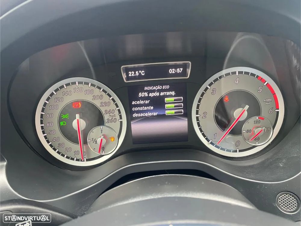 Mercedes-Benz A 180 CDI AMG Line - 37