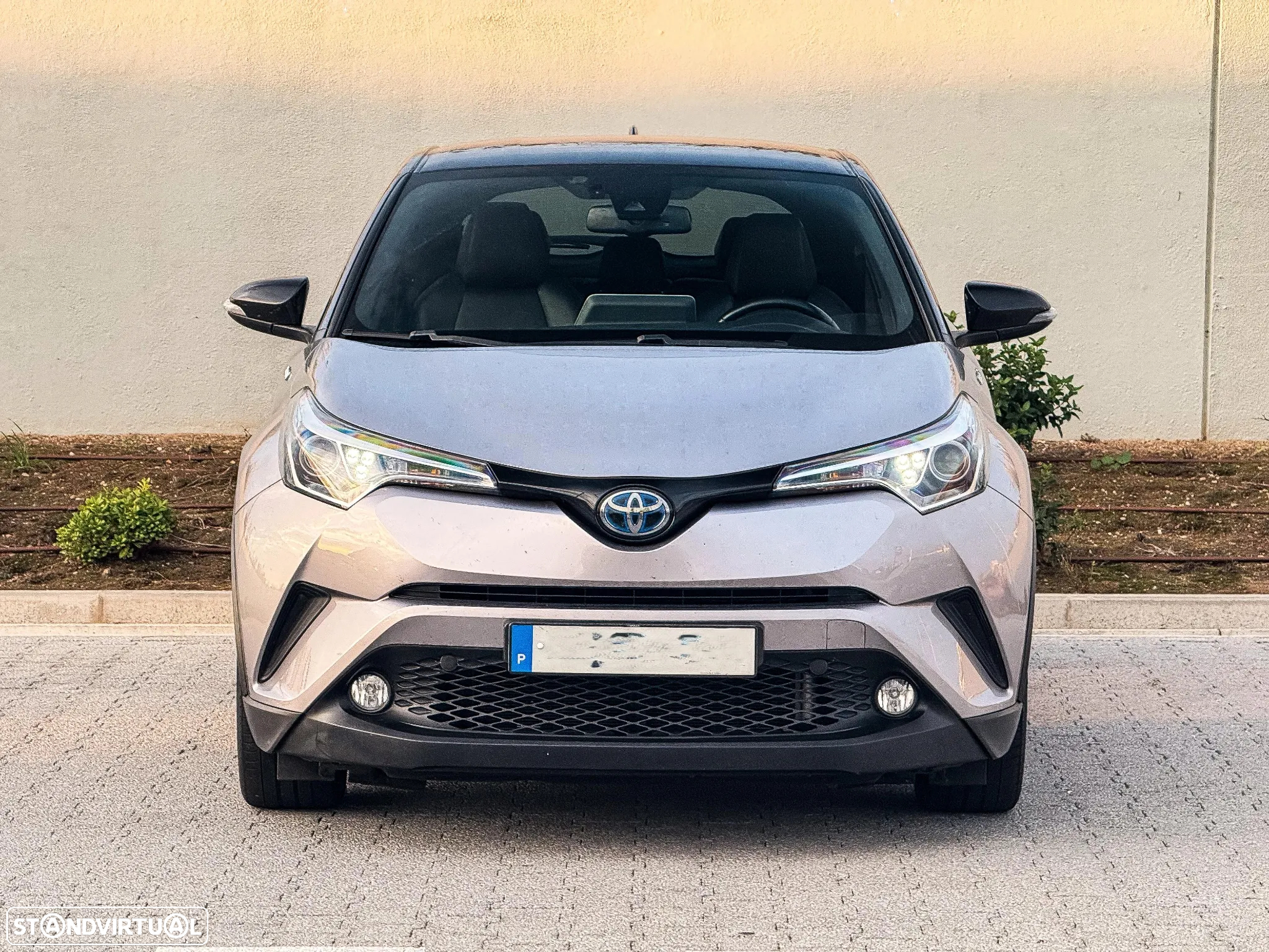 Toyota C-HR 1.8 Hybrid Exclusive - 2