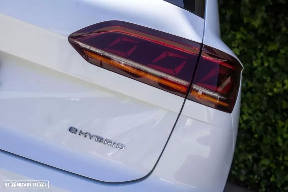 VW Touareg 3.0 TSI e-Hybrid R - 12