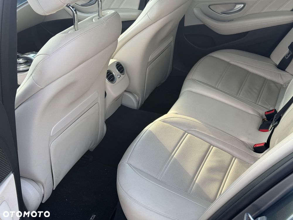 Mercedes-Benz Klasa E AMG 63 S 4-Matic+ - 14