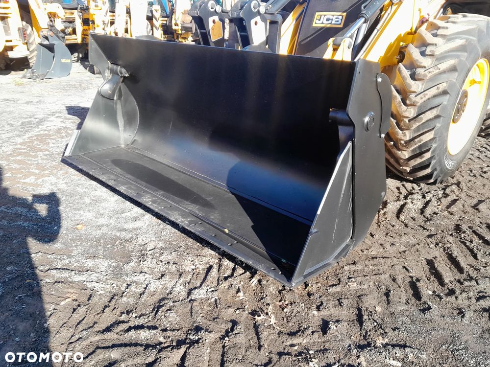 JCB JCB 4CX AEC  2022r - 13