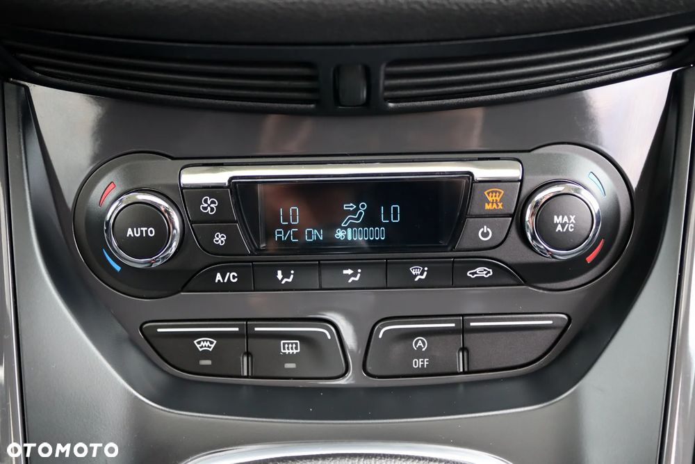 Ford Kuga 2.0 TDCi 4x4 Titanium - 26