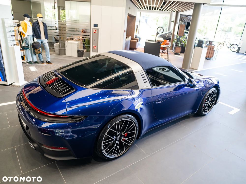 Porsche 911 Targa 4S - 11