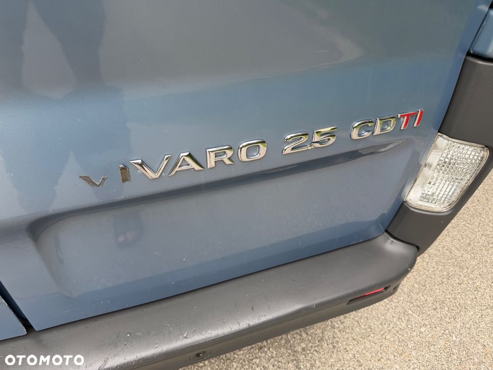 Opel Vivaro - 24