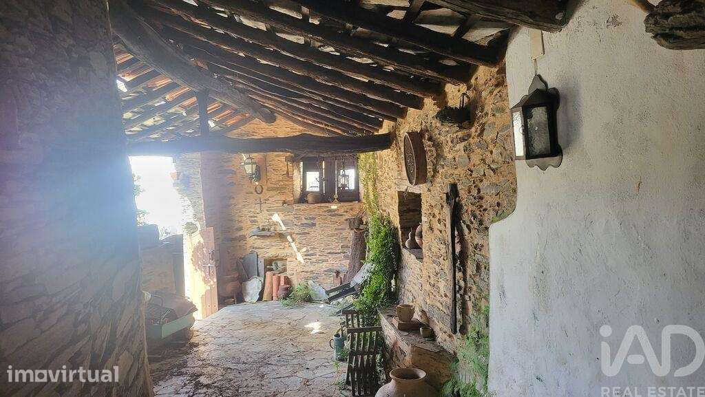 Casa de Campo em Cerdeira e Moura da Serra de 30 m2 - Grande imagem: 2/13