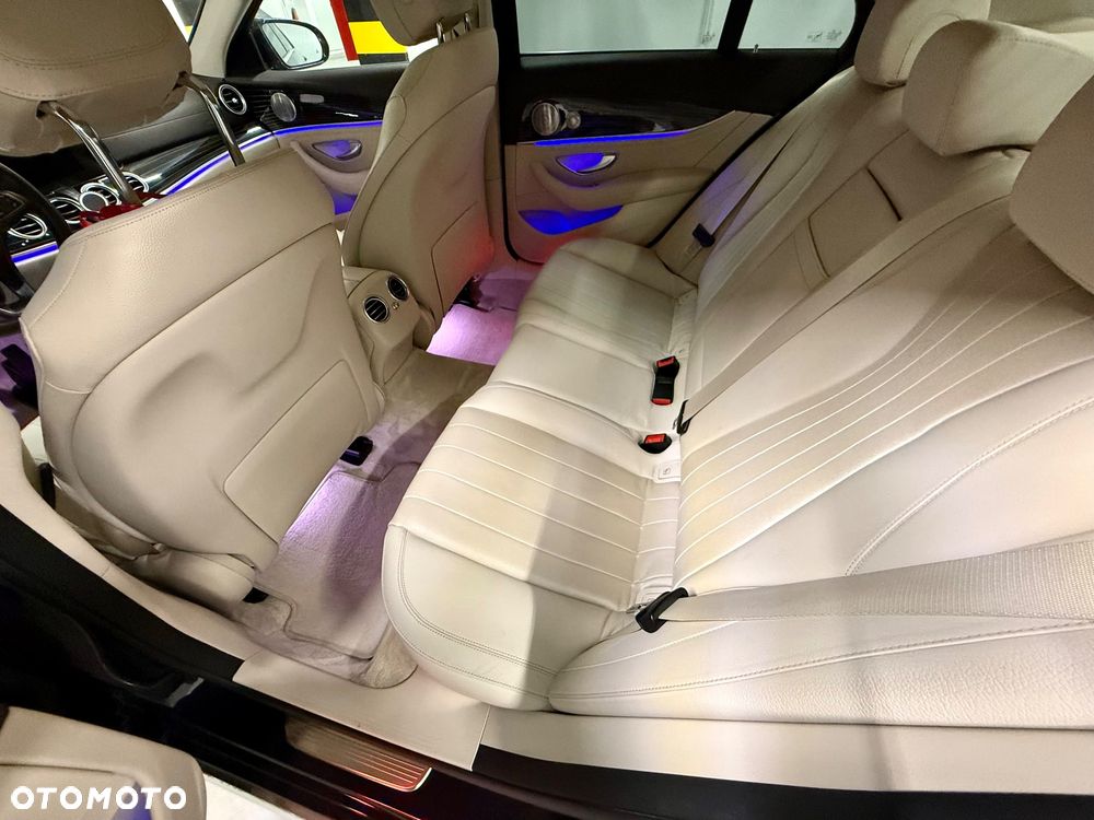 Mercedes-Benz Klasa E 200 9G-TRONIC - 12