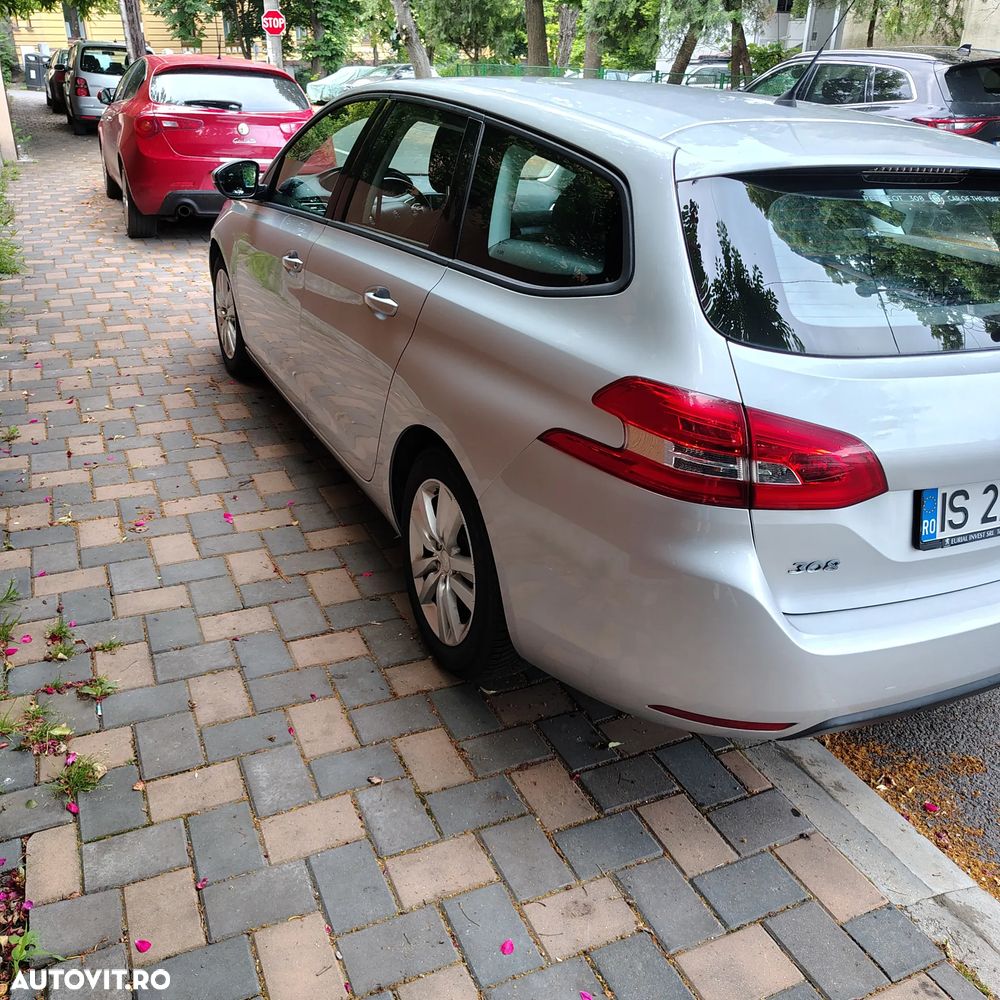 Peugeot 308 1.2 L PureTech Turbo Active - 3