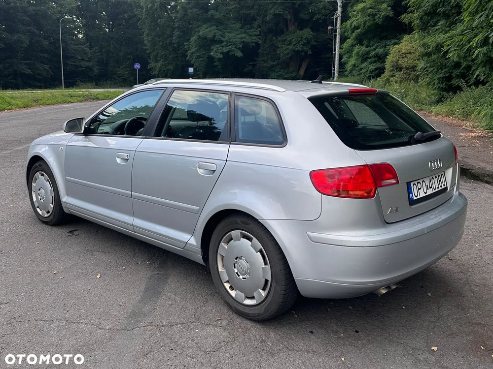 Audi A3 Sportback 2.0 TDI Ambiente - 4