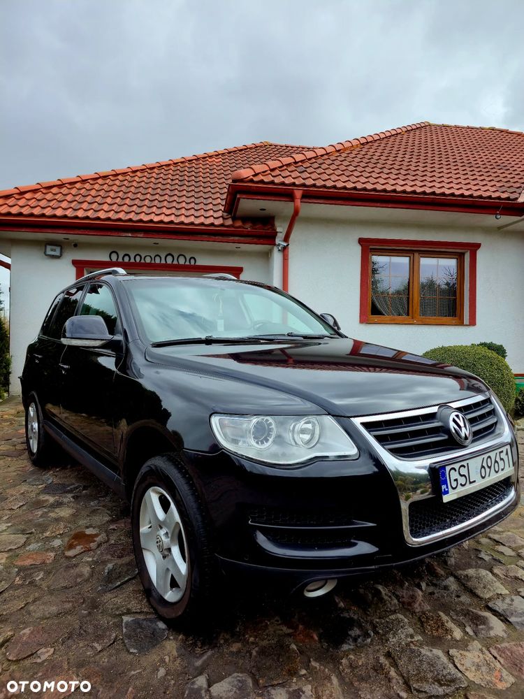 Volkswagen Touareg - 1