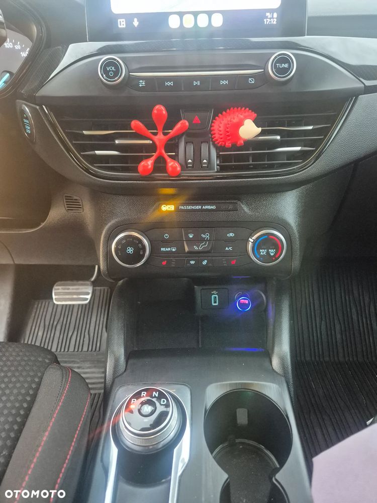 Ford Focus 2.0 EcoBlue ST-Line - 24