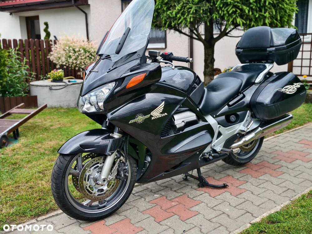 Honda ST - 19