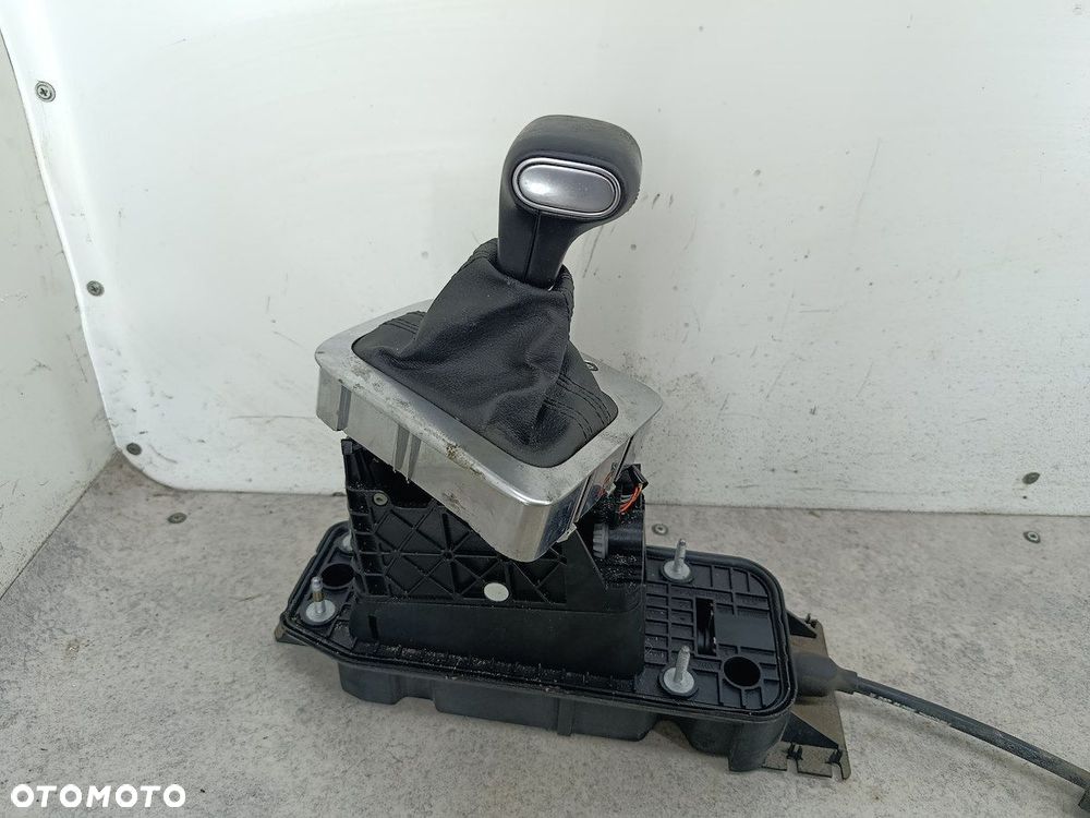 LEWAREK ZMIANY BIEGÓW VW GOLF PLUS I 1K0713061 1K1713025 1.4 TSI - 5