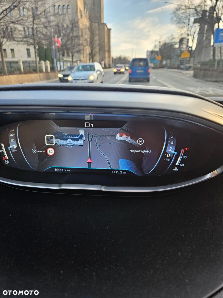 Peugeot 3008 1.6 BlueHDi Active S&S EAT6 - 36