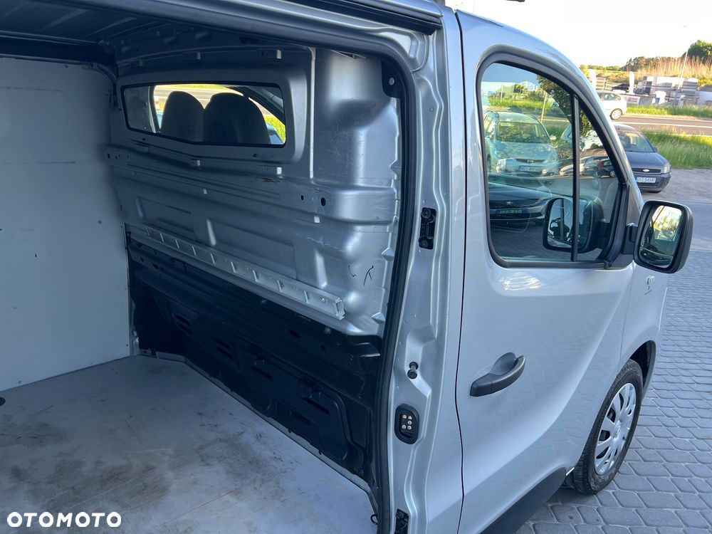 Opel Vivaro - 23
