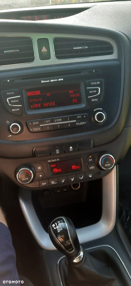 Kia Ceed - 12