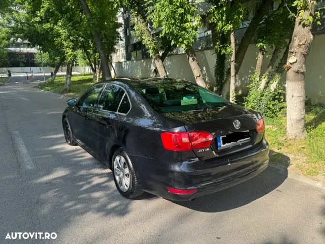 Volkswagen Jetta 1.6 TDI DPF Comfortline - 3