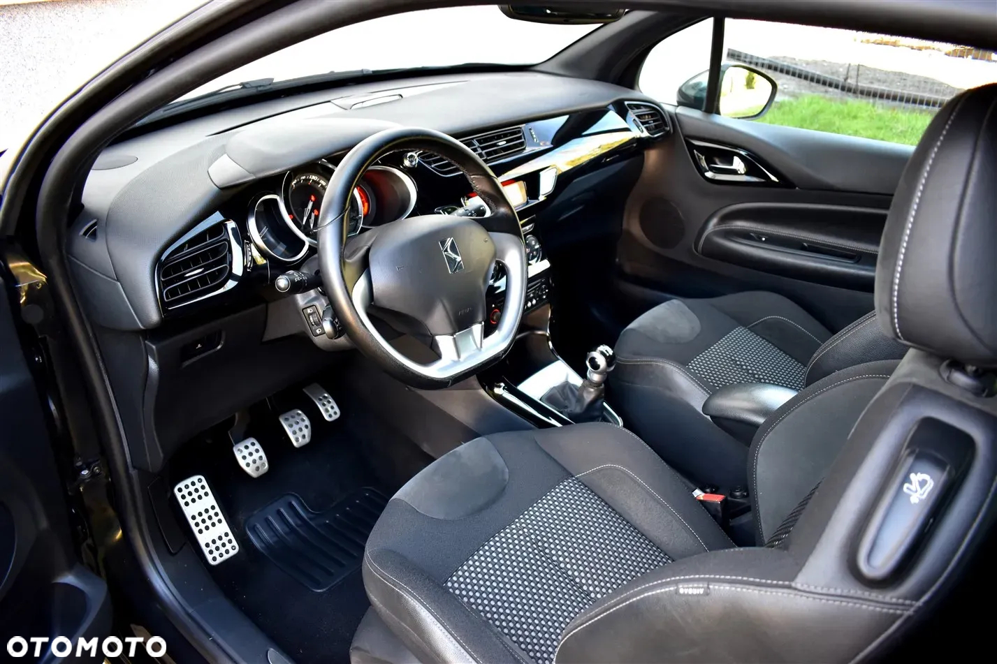 Citroën DS3 VTi 120 SoChic - 16
