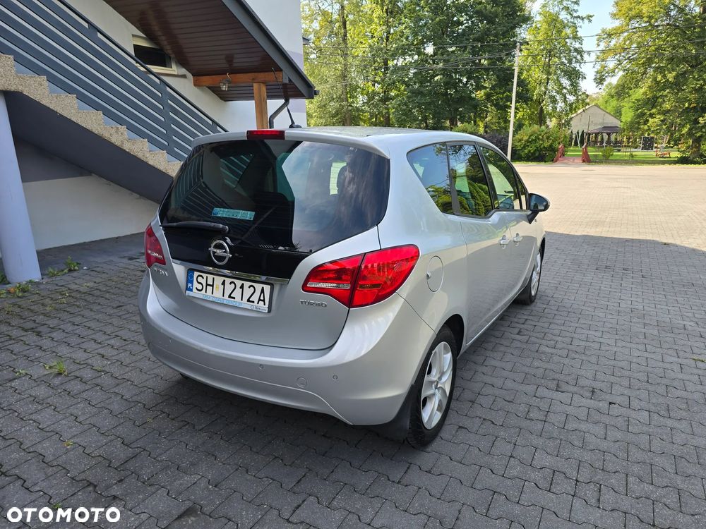 Opel Meriva 1.4 T Cosmo S&S - 9