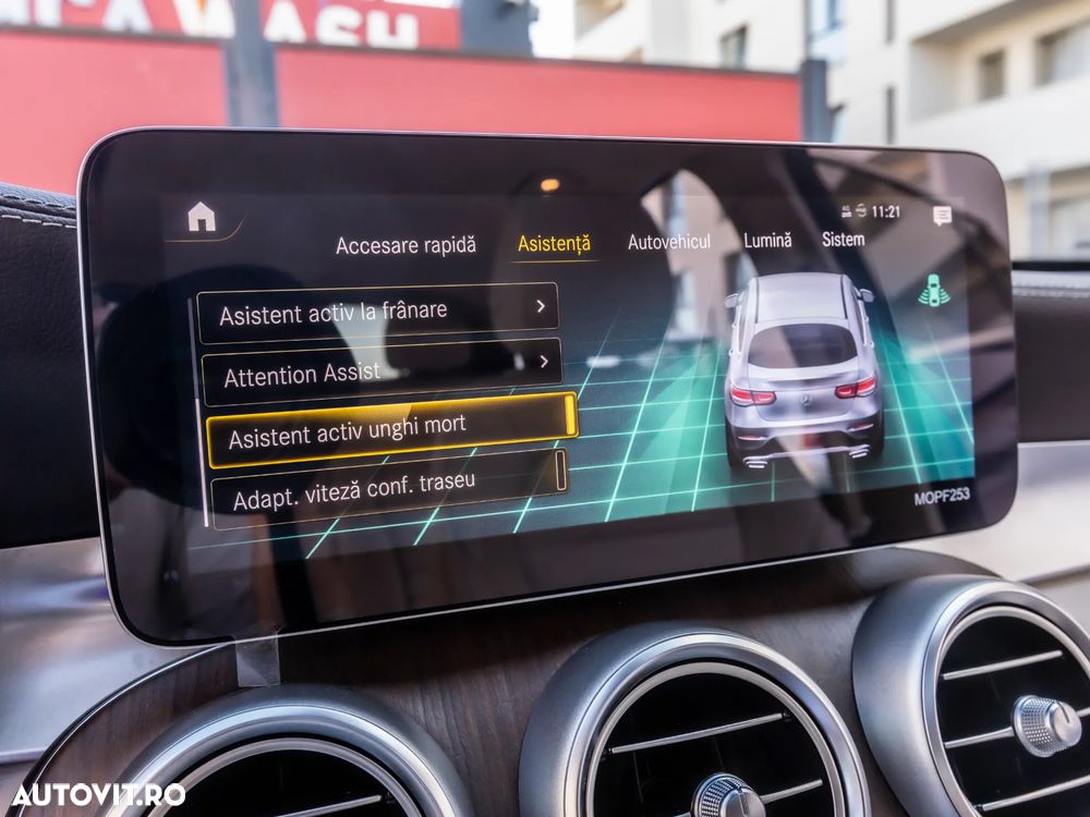 Mercedes-Benz GLC 300 4MATIC MHEV - 36