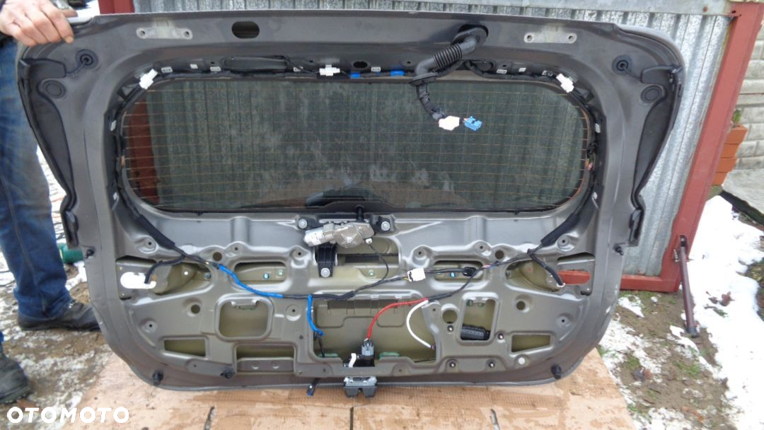KLAPA BAGAŻNIKA TYŁ KAMERA HYUNDAI SANTA FE IV W2P  18- - 11