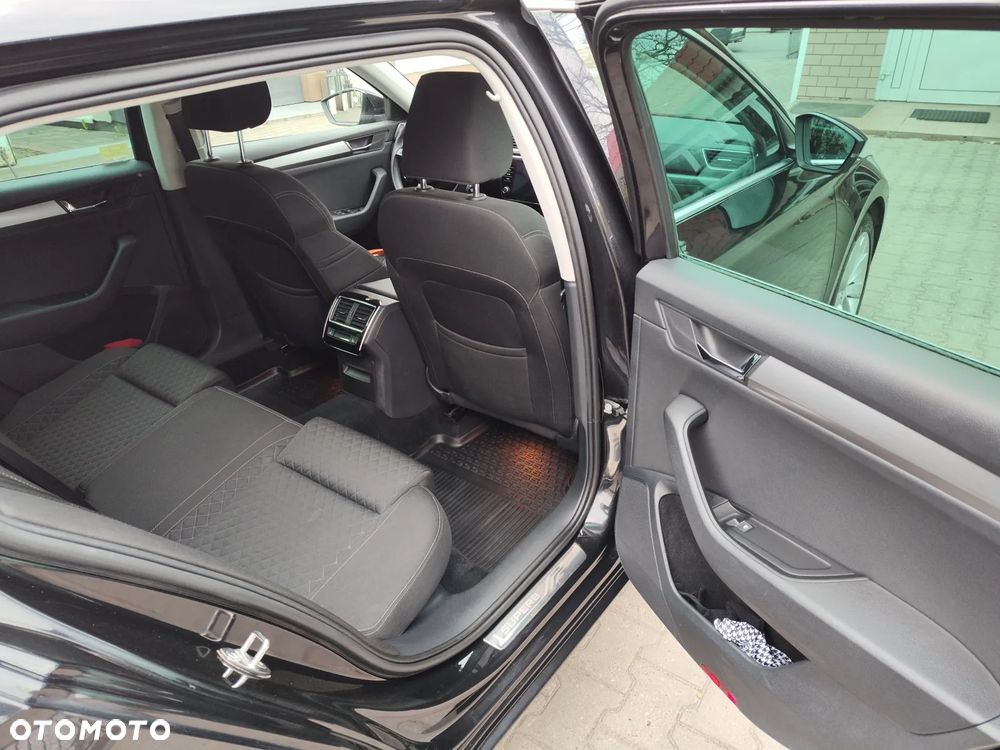 Skoda Superb 2.0 TDI Style - 10