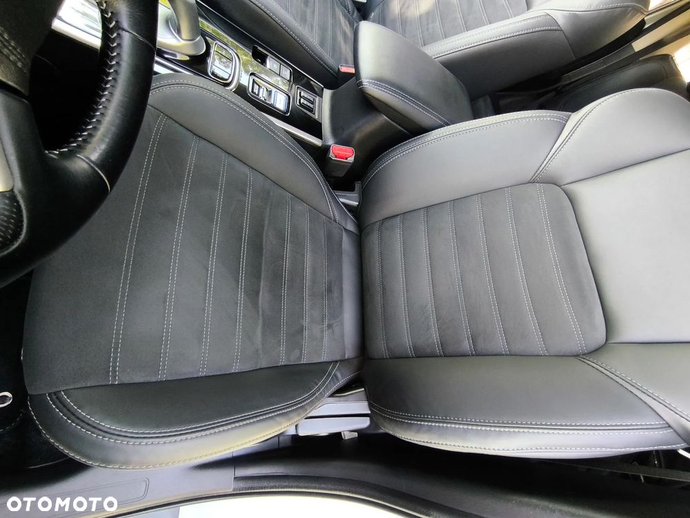 Mitsubishi Outlander 2.4 4WD - 29