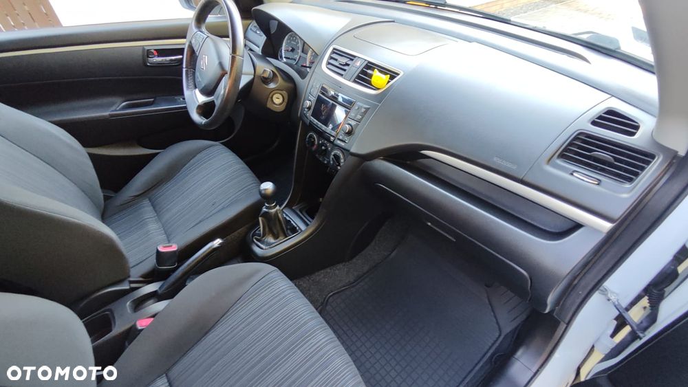 Suzuki Swift 1.2 Premium - 9