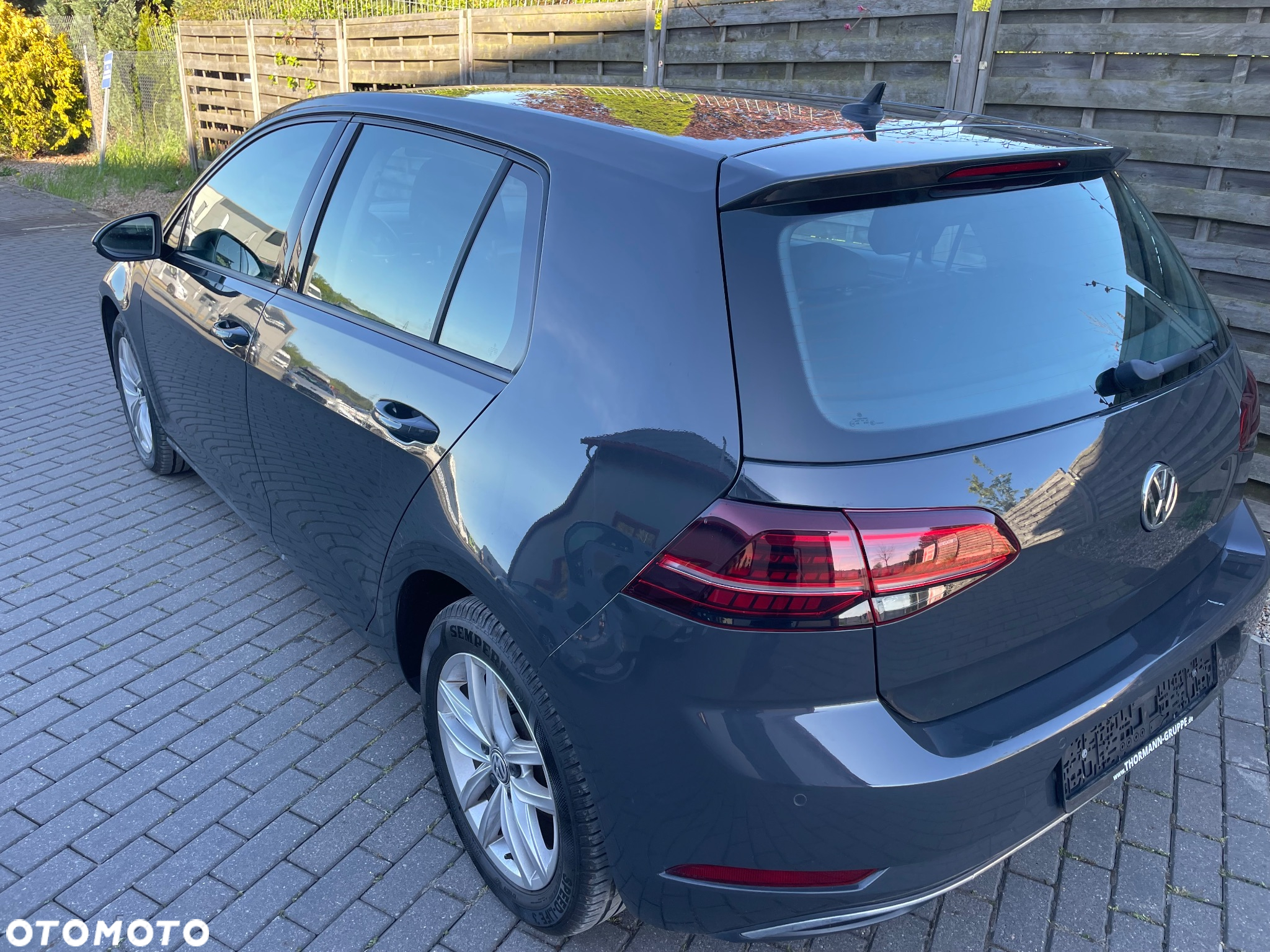 Volkswagen Golf - 5