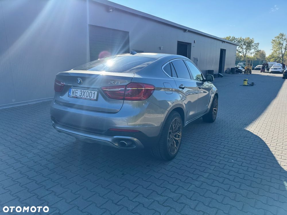 BMW X6 xDrive35i Performance M Paket - 10