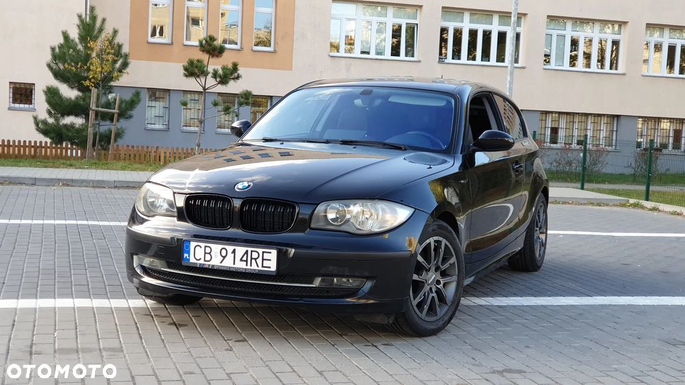 BMW Seria 1 116I 2008 photo 3