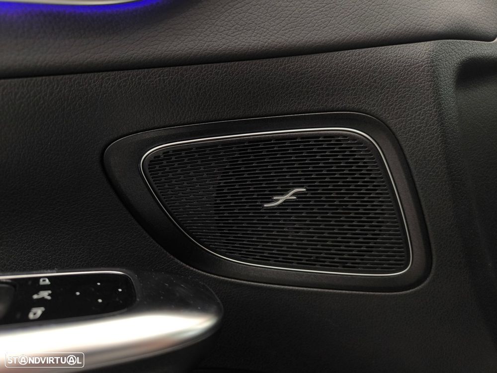 Mercedes-Benz C 300 e AMG Line - 25