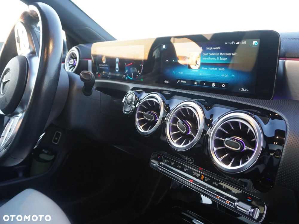 Mercedes-Benz CLA 200 AMG Line 7G-DCT - 24