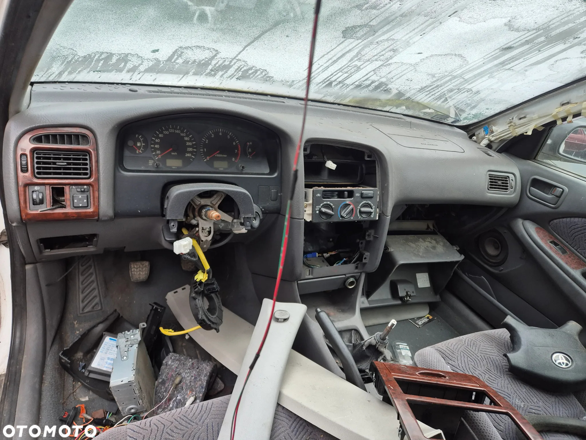 TOYOTA AVENSIS T22 SEDAN fotel fotele kanapa deska kokpit podsufitka boczek boczki klamka podłokietnik licznik - 2