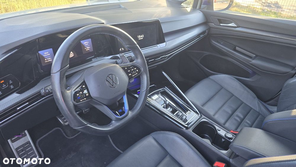 Volkswagen Golf - 13
