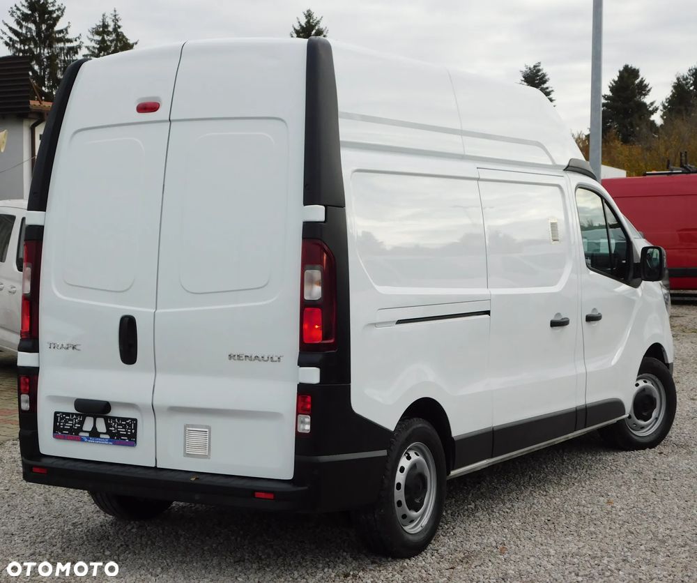 Renault Trafic - 2