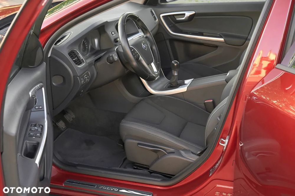 Volvo V60 T4 - 25