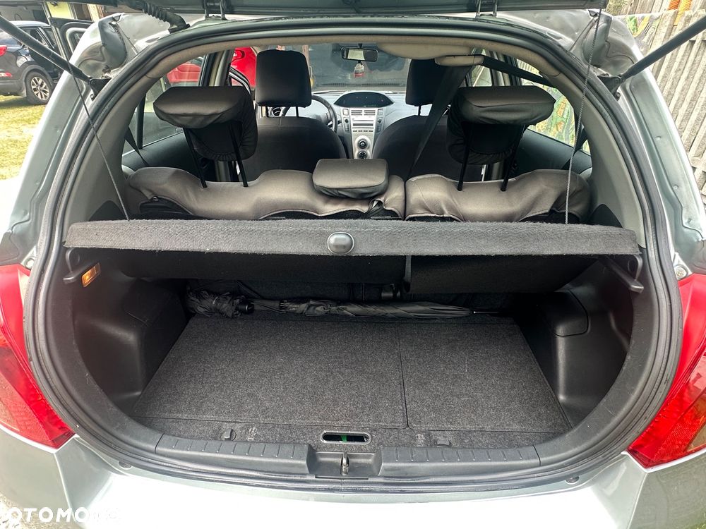 Toyota Yaris - 23