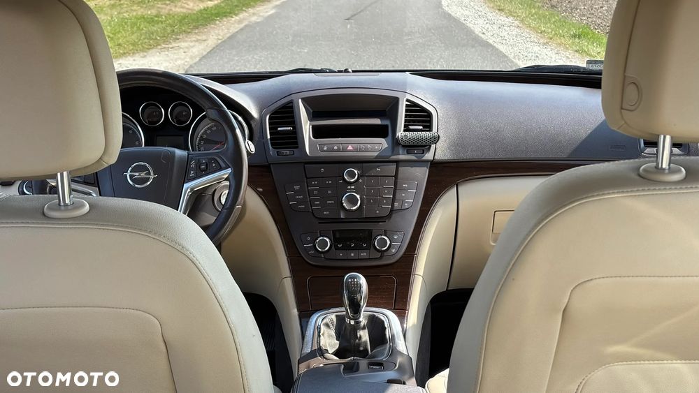 Opel Insignia 2.0 CDTI - 11