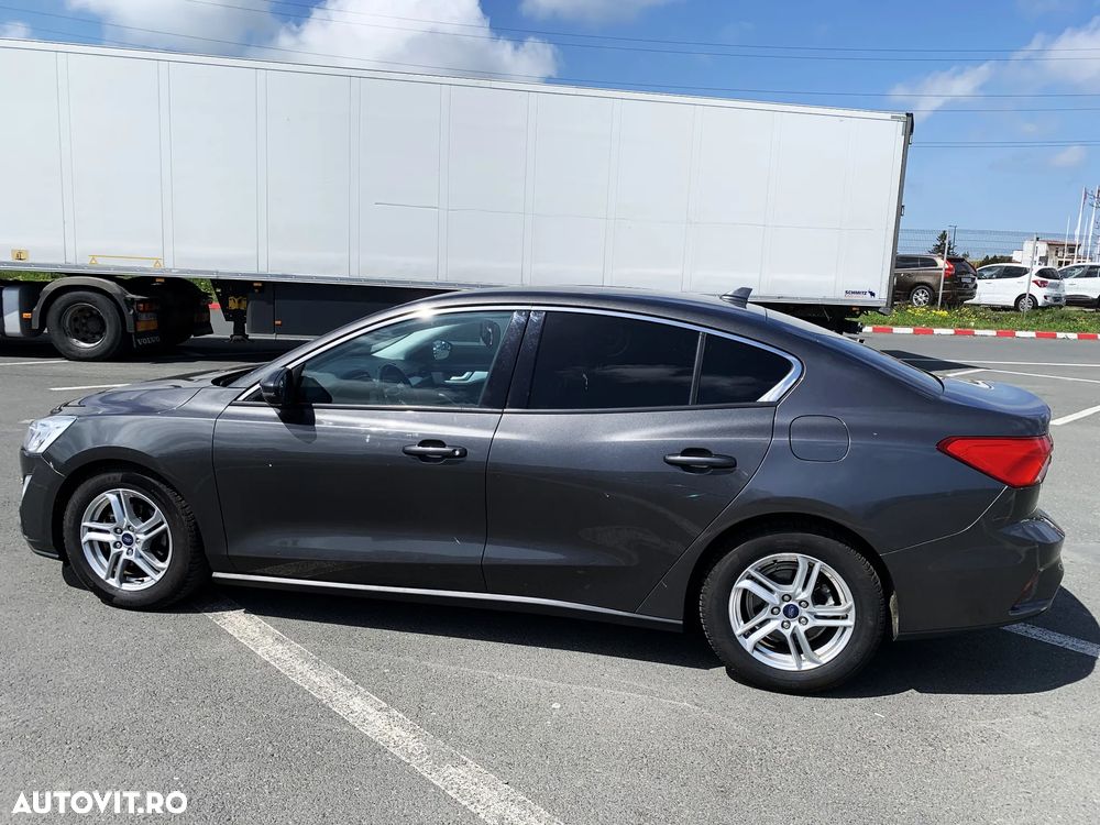 Ford Focus 1.0 EcoBoost Titanium - 6