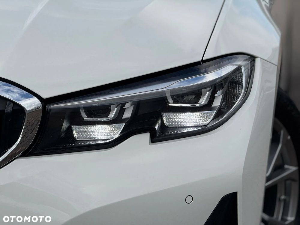 BMW Seria 3 320d Sport Line Shadow sport - 17