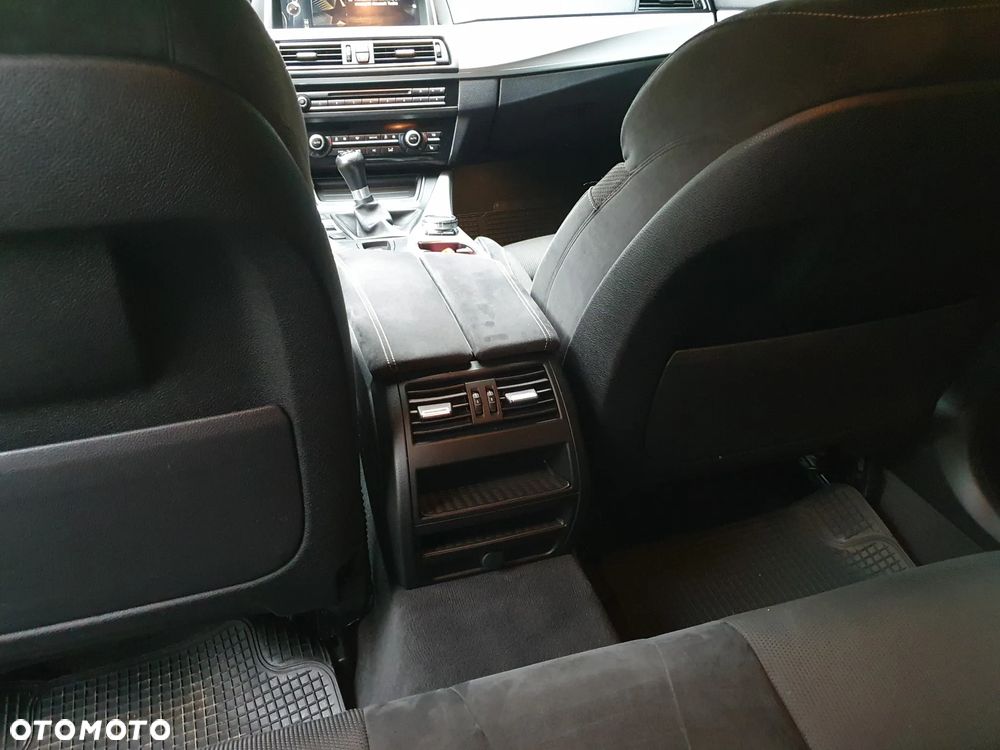 BMW Seria 5 520d M Sport - 17